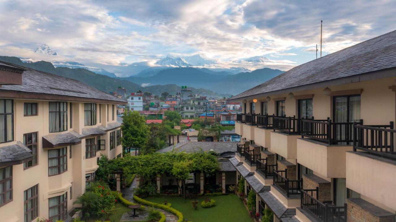 Atithi Resort & Spa Pokhara Extérieur photo